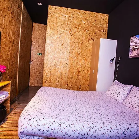 Sky Beds אכסניה *